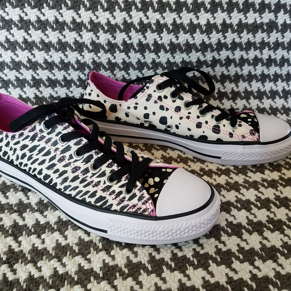 EUC Animal Print Converse